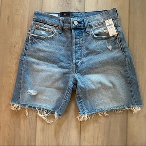 Brand new Gap shorts w/tags. 6” high rise cheeky midi shorts with washwell